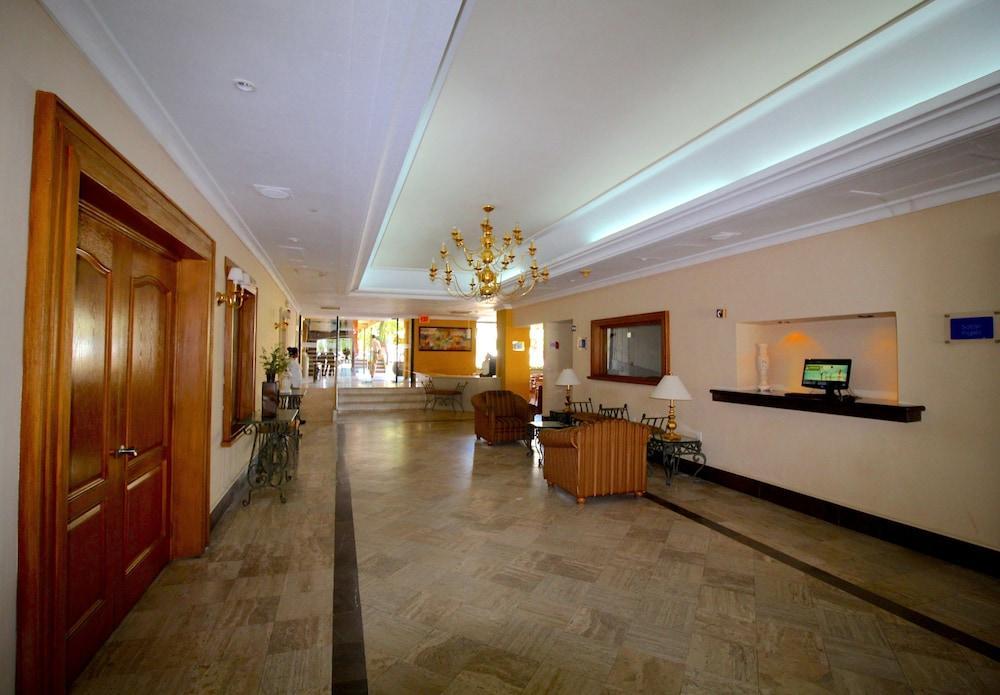 Hafersons Inn Hotel & Suites シウダード・マデロ エクステリア 写真