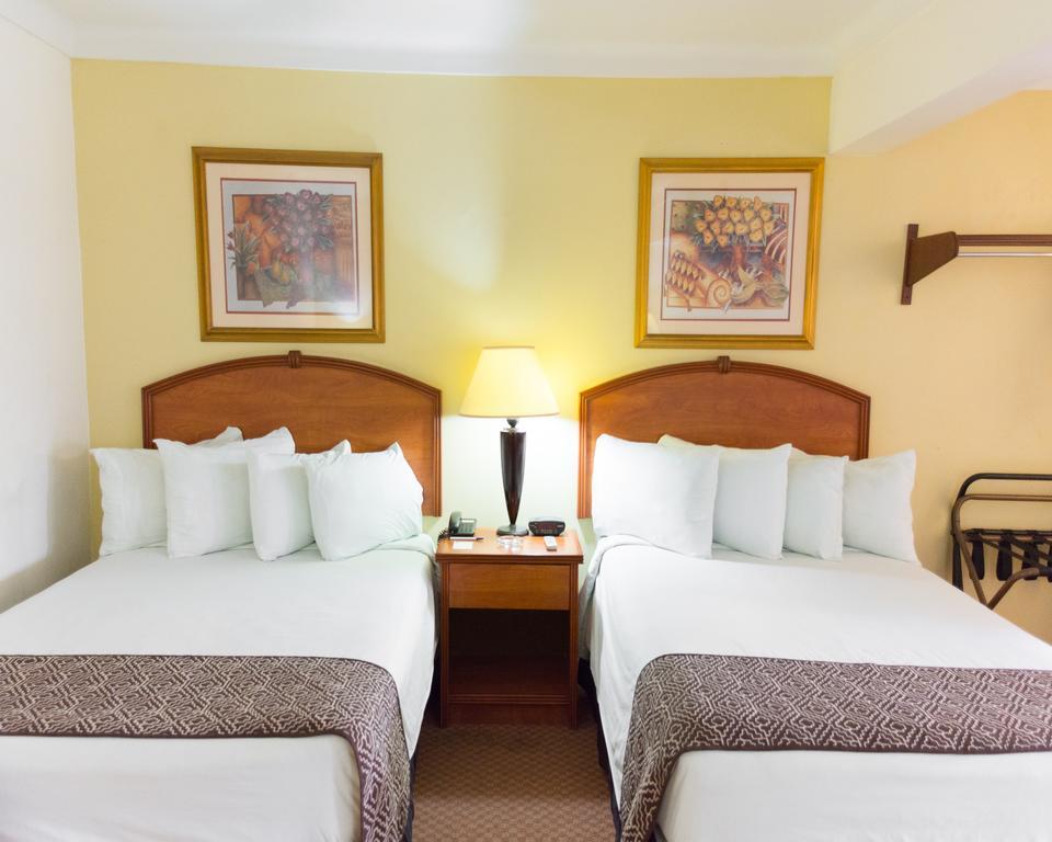 Hafersons Inn Hotel & Suites シウダード・マデロ エクステリア 写真