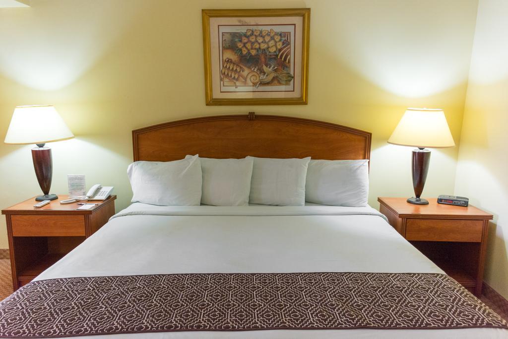 Hafersons Inn Hotel & Suites シウダード・マデロ エクステリア 写真